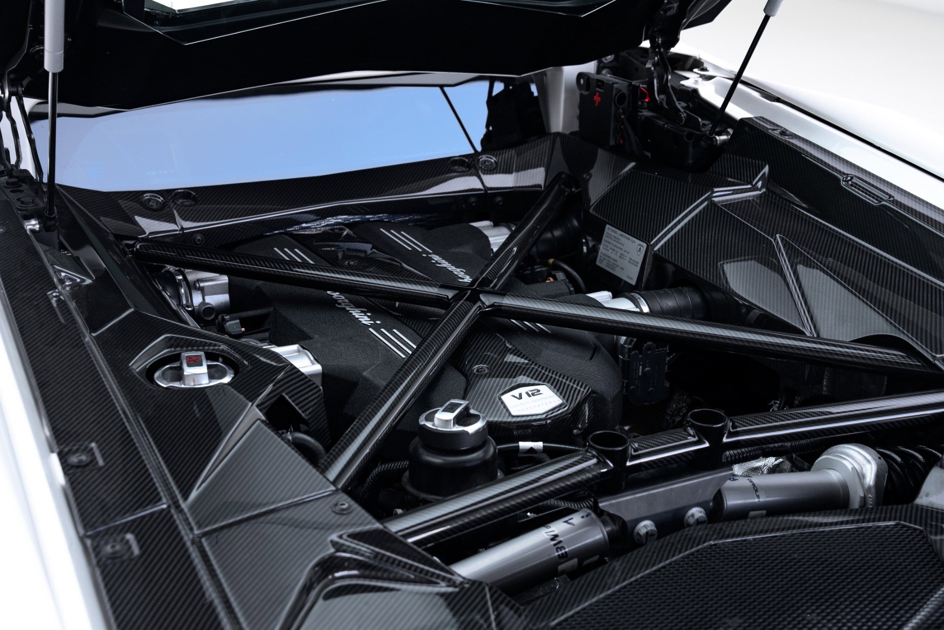 Used 2017 Lamborghini Aventador S image 46