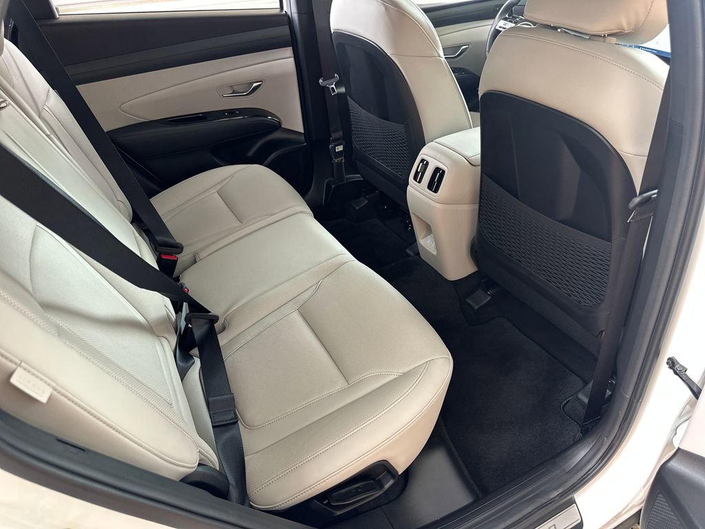 Used 2025 Hyundai Tucson Limited image 37