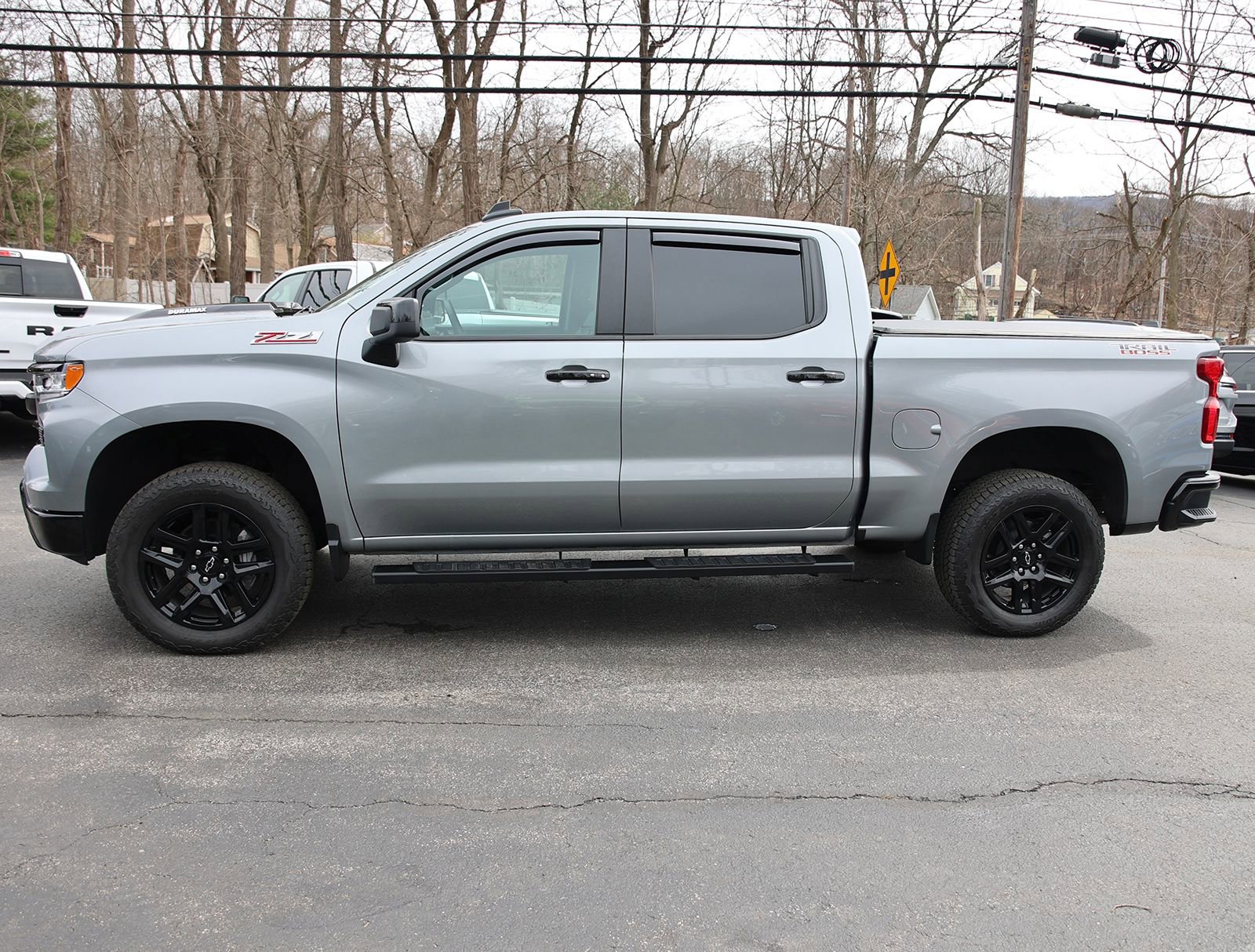 Used 2025 Chevrolet Silverado 1500 LT Trail Boss w/ Convenience Package II image 4