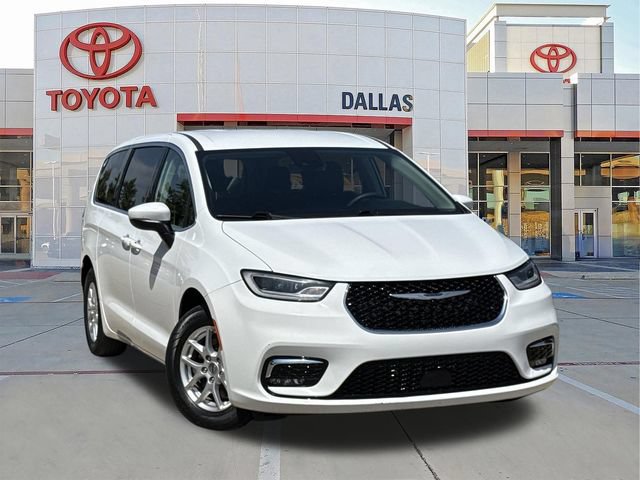 Used 2023 Chrysler Pacifica Touring-L