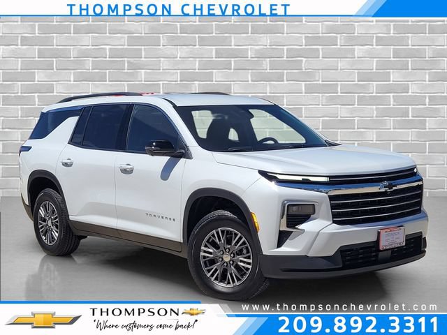 New 2026 Chevrolet Traverse LT w/ Driver Confidence Package AWD/4WD image 1