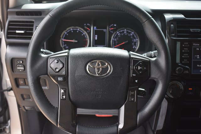 Used 2021 Toyota 4Runner TRD Off-Road Premium AWD/4WD image 19