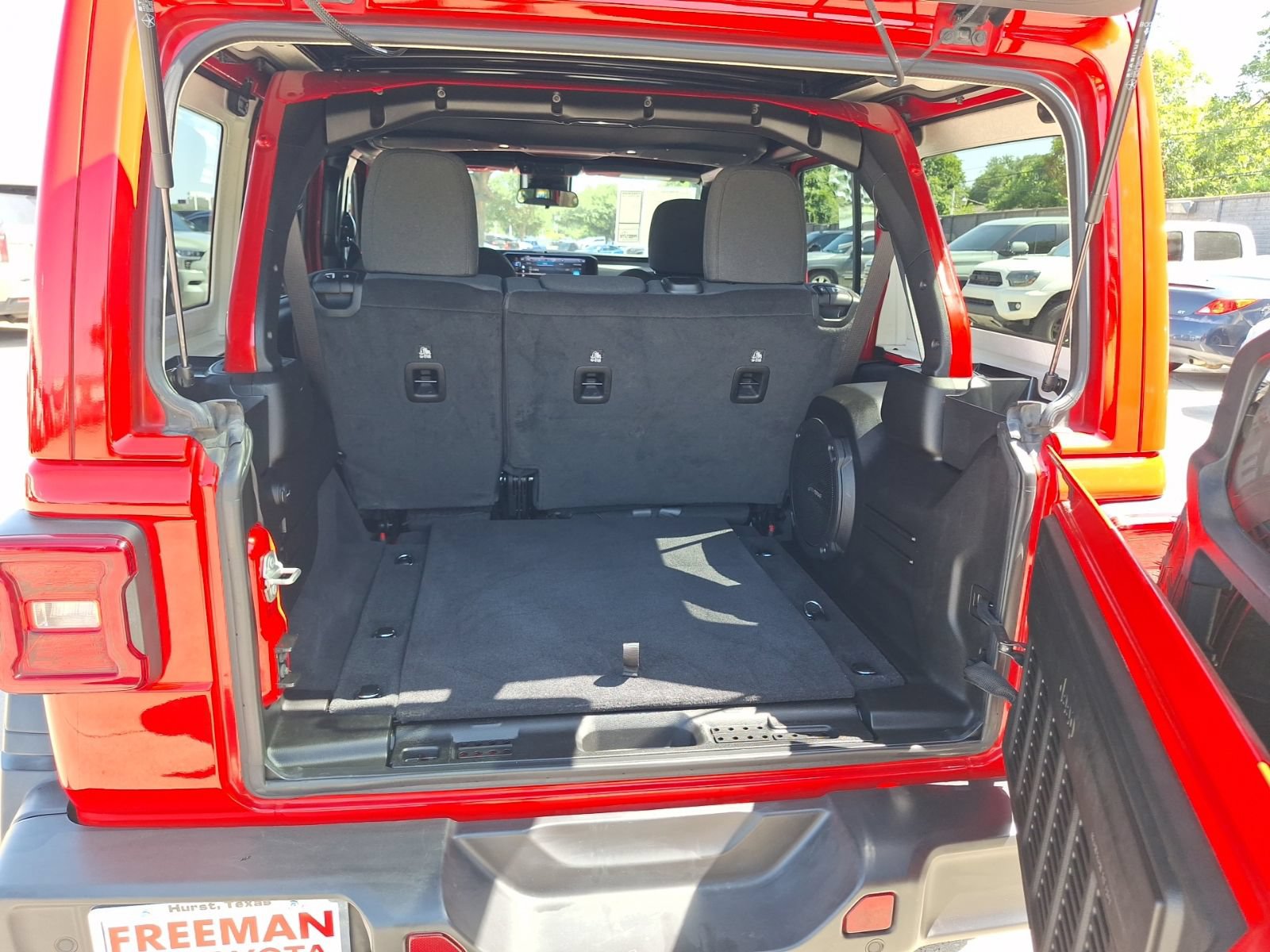 Used 2024 Jeep Wrangler Unlimited Sport AWD/4WD image 37