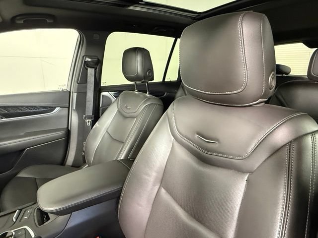 Certified 2024 Cadillac XT6 Premium Luxury AWD/4WD image 17