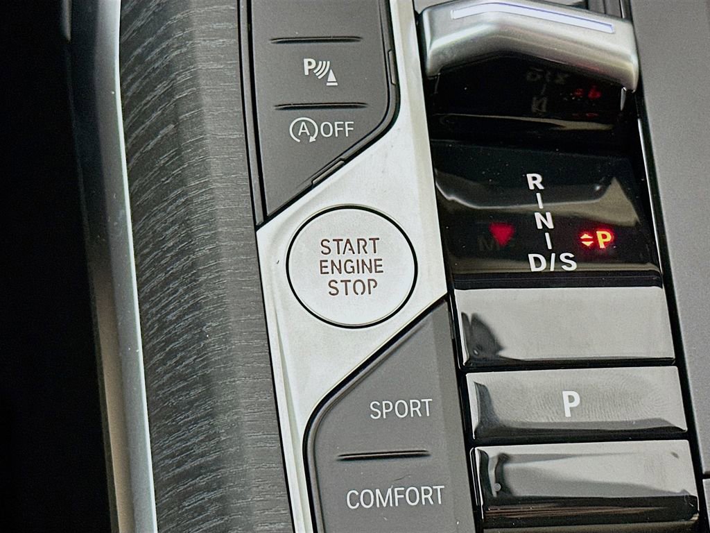 New 2026 BMW 330i xDrive Sedan w/ Convenience Package image 19