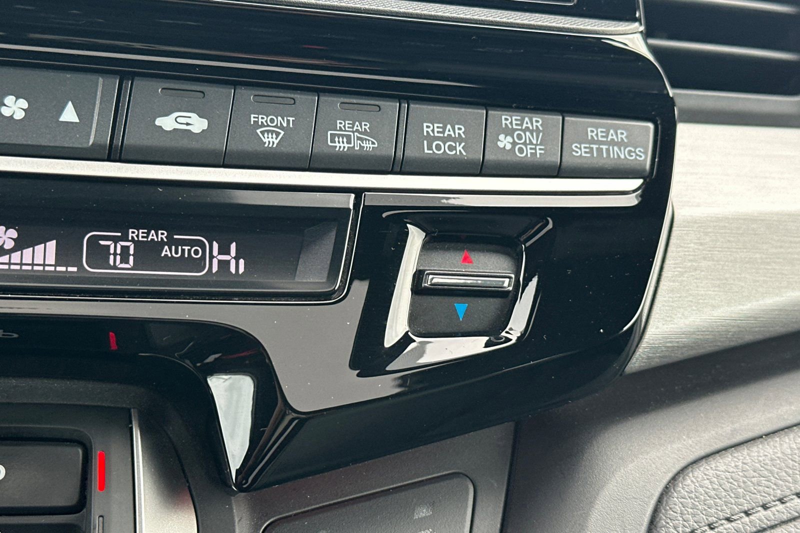 Used 2025 Honda Odyssey Sport-L image 30