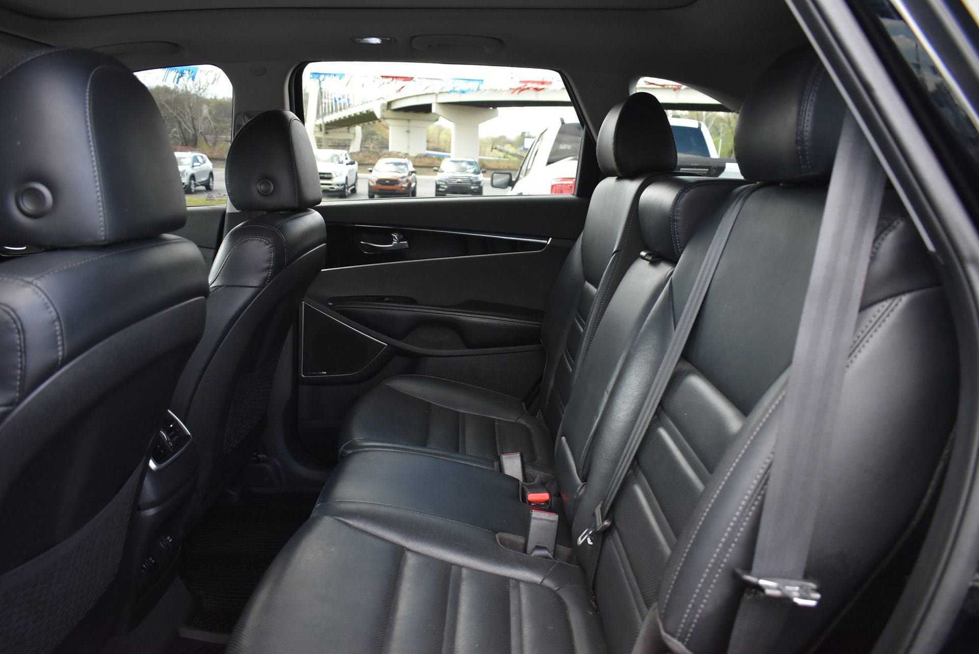 Used 2020 Kia Sorento SX image 17