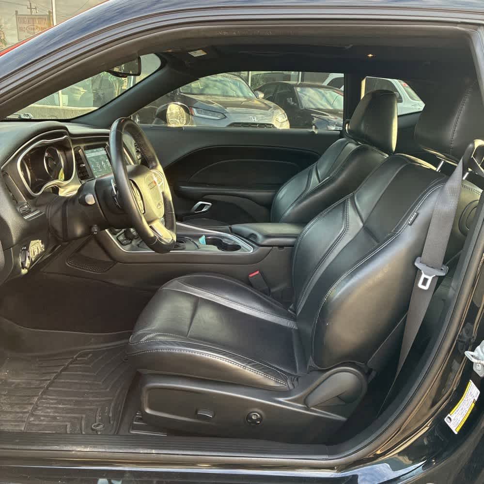 Used 2018 Dodge Challenger GT image 7