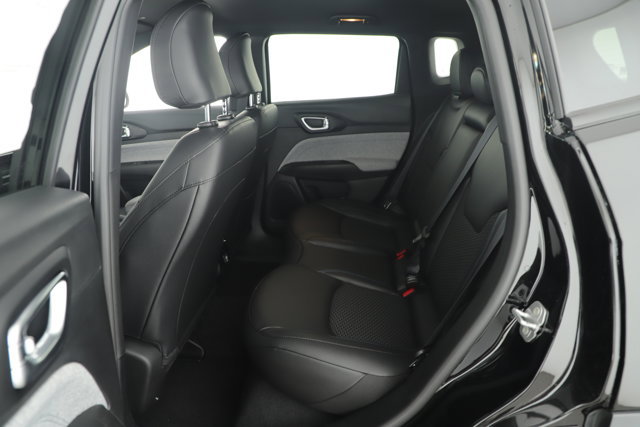 New 2026 Jeep Compass Latitude image 15