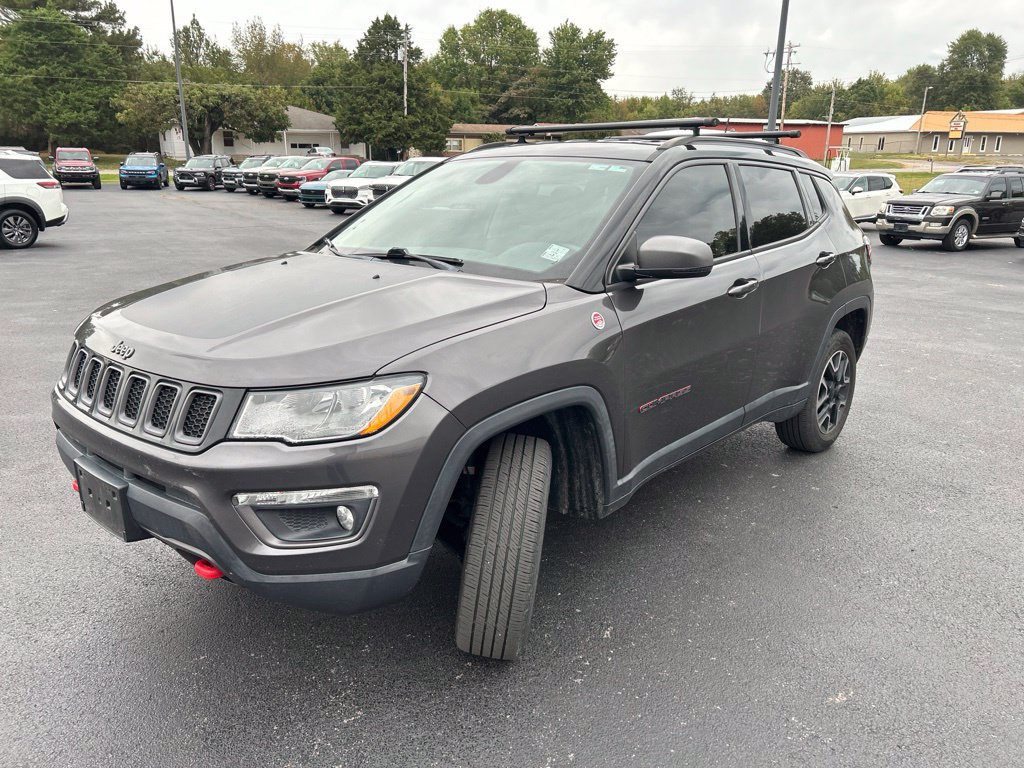 Used 2019 Jeep Compass Trailhawk AWD/4WD image 3