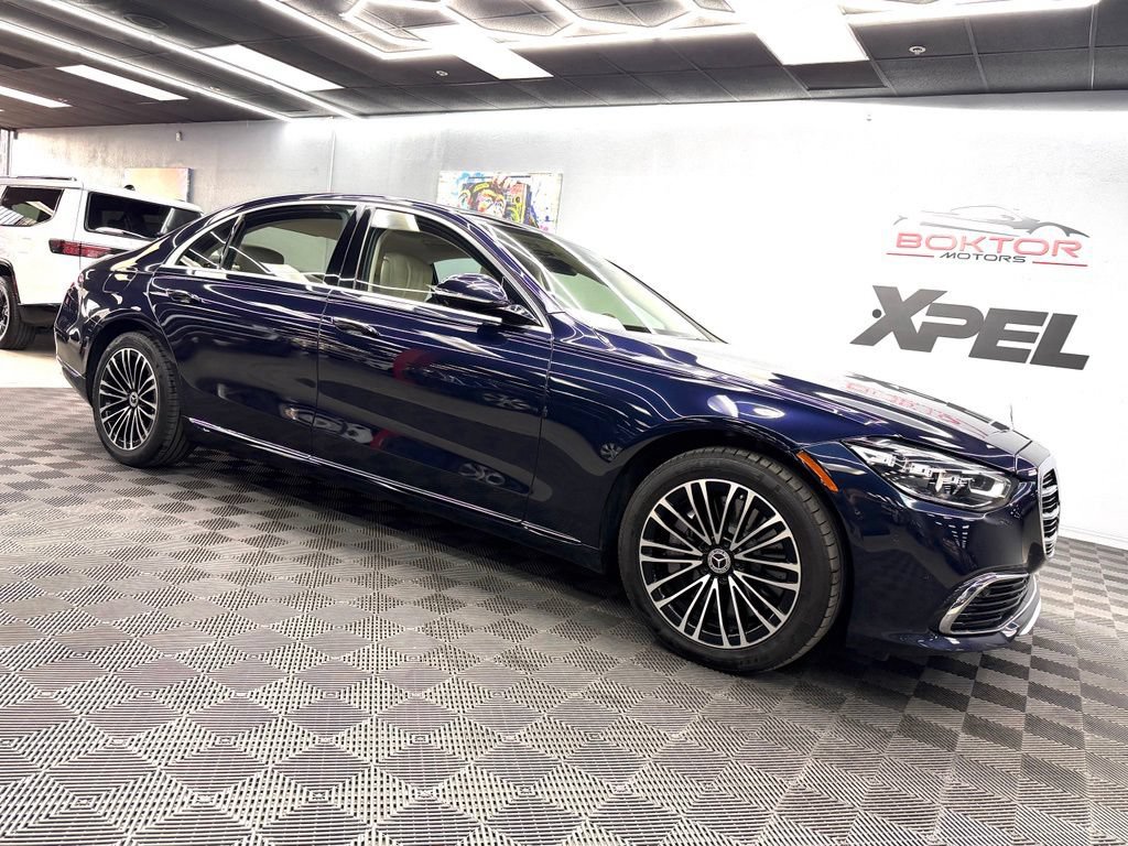 Used 2024 Mercedes-Benz S 580 4MATIC Sedan image 2