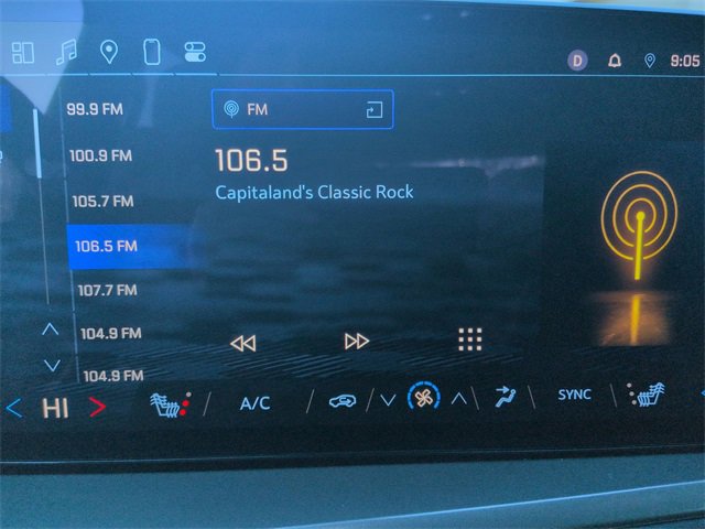 Used 2024 Chevrolet Traverse LS image 13