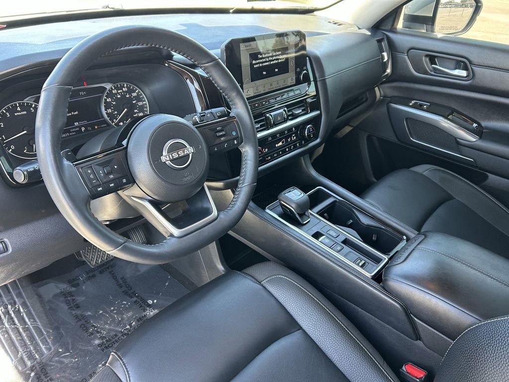Used 2023 Nissan Pathfinder SL image 27