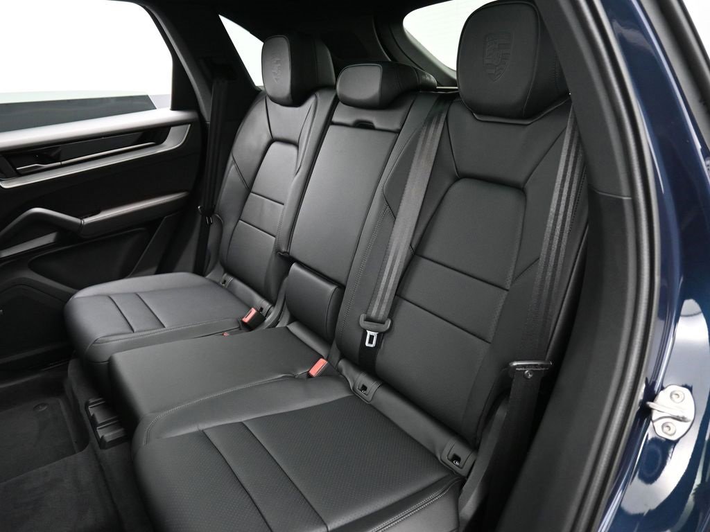 New 2026 Porsche Cayenne S image 24