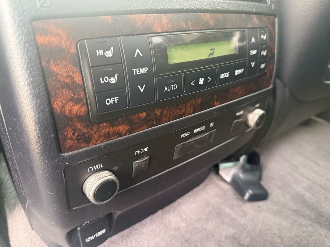 Used 2015 Toyota Land Cruiser AWD/4WD image 17