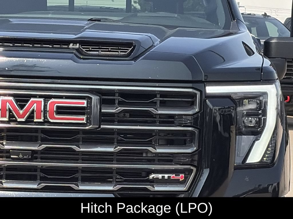 Used 2024 GMC Sierra 3500 AT4 w/ Technology Package AWD/4WD image 4