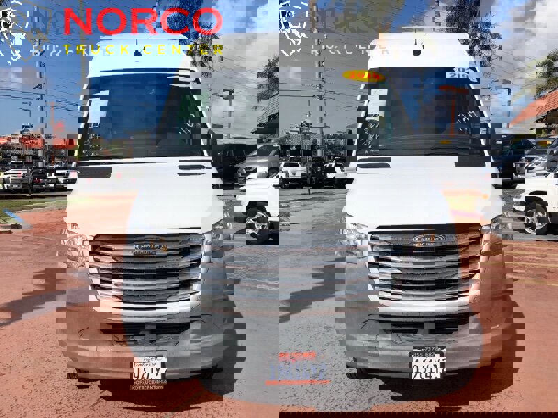 Used 2019 Freightliner Sprinter 3500 image 4