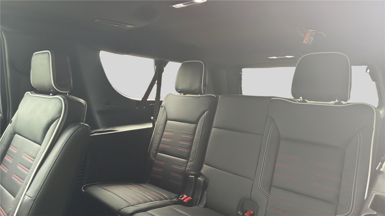 New 2026 GMC Yukon XL AT4 Ultimate w/ LPO, Floor Liner Package AWD/4WD image 21