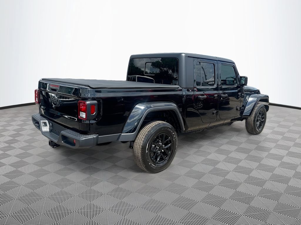 Used 2022 Jeep Gladiator Sport image 6