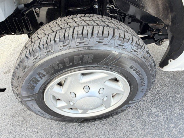 Used 2014 Ford E-150 and Econoline 150 RWD image 8