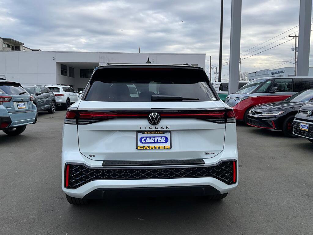 New 2026 Volkswagen Tiguan SE R-Line image 7