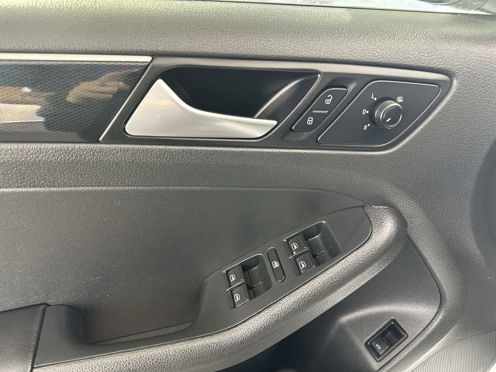 Used 2018 Volkswagen Jetta Sport image 13