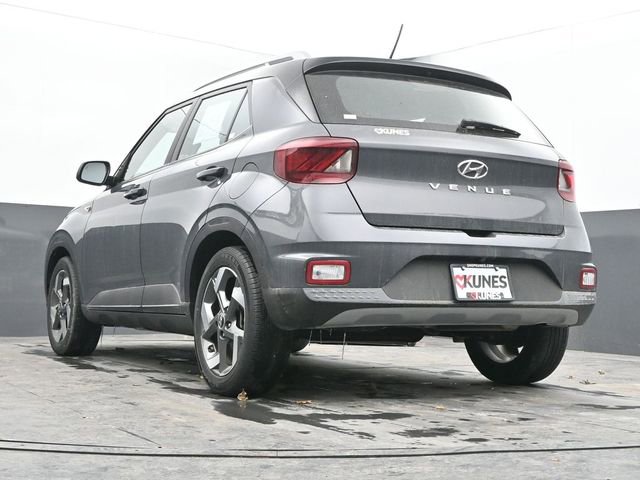 Used 2023 Hyundai Venue Limited image 27