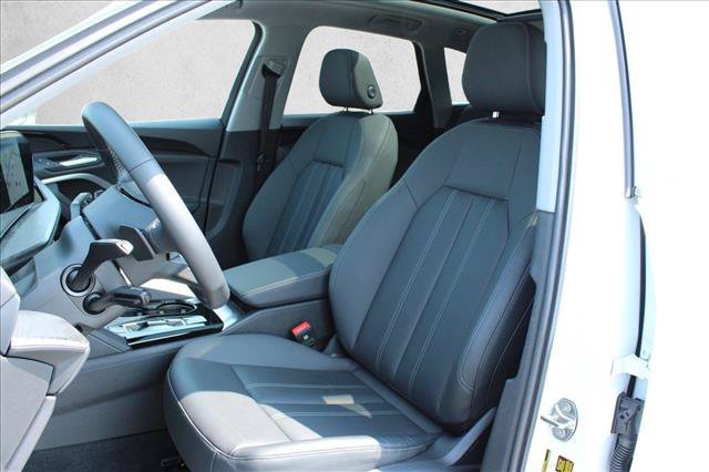 Used 2025 Audi Q5 Premium w/ Convenience Package AWD/4WD image 16