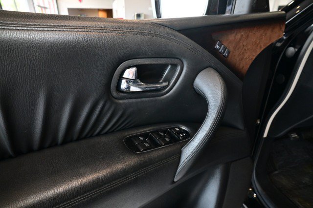 Used 2012 INFINITI QX56 4WD w/ Deluxe Touring Pkg image 17