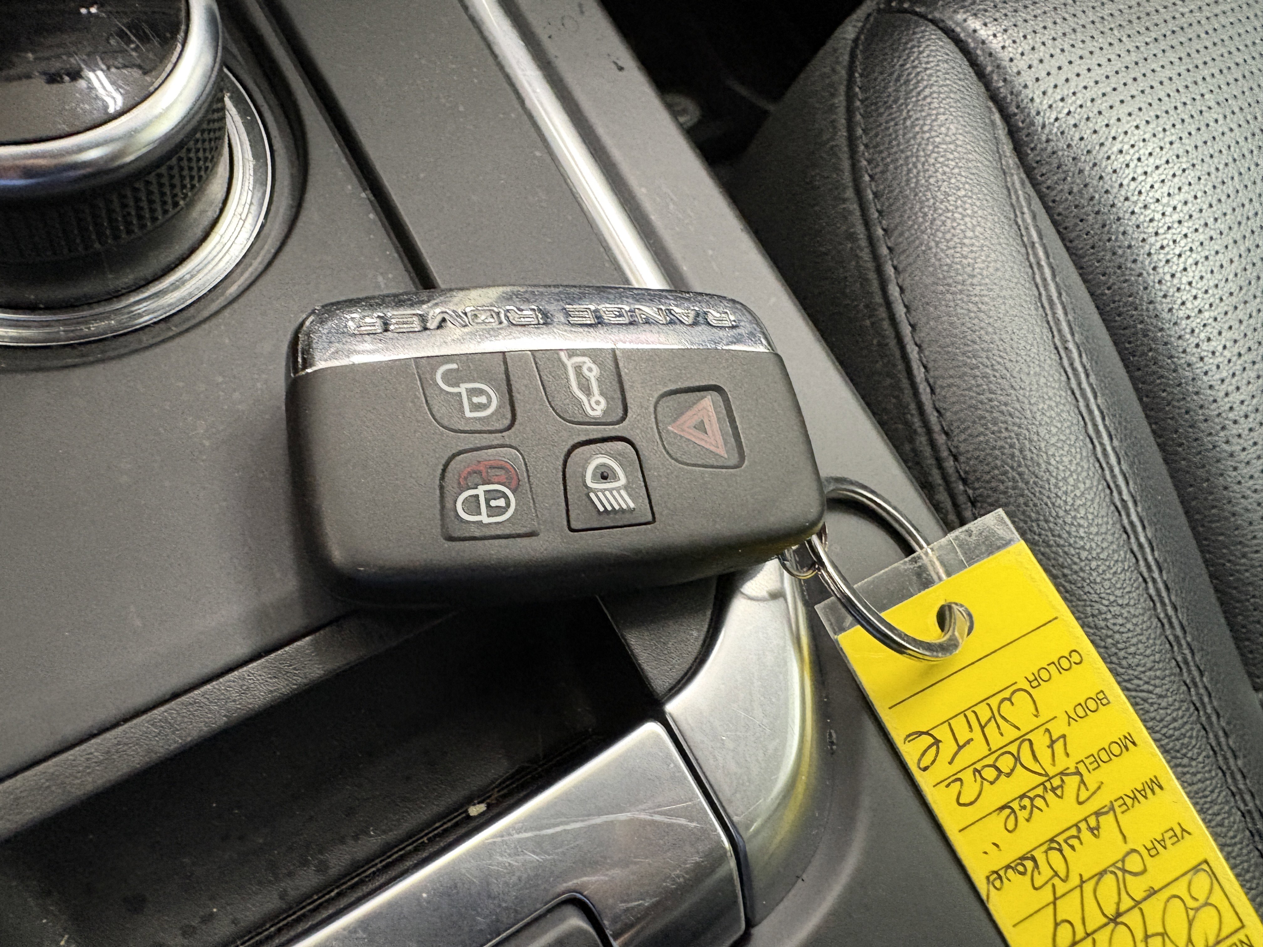 Used 2019 Land Rover Discovery Sport HSE AWD/4WD image 26