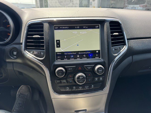 Used 2018 Jeep Grand Cherokee Laredo image 18