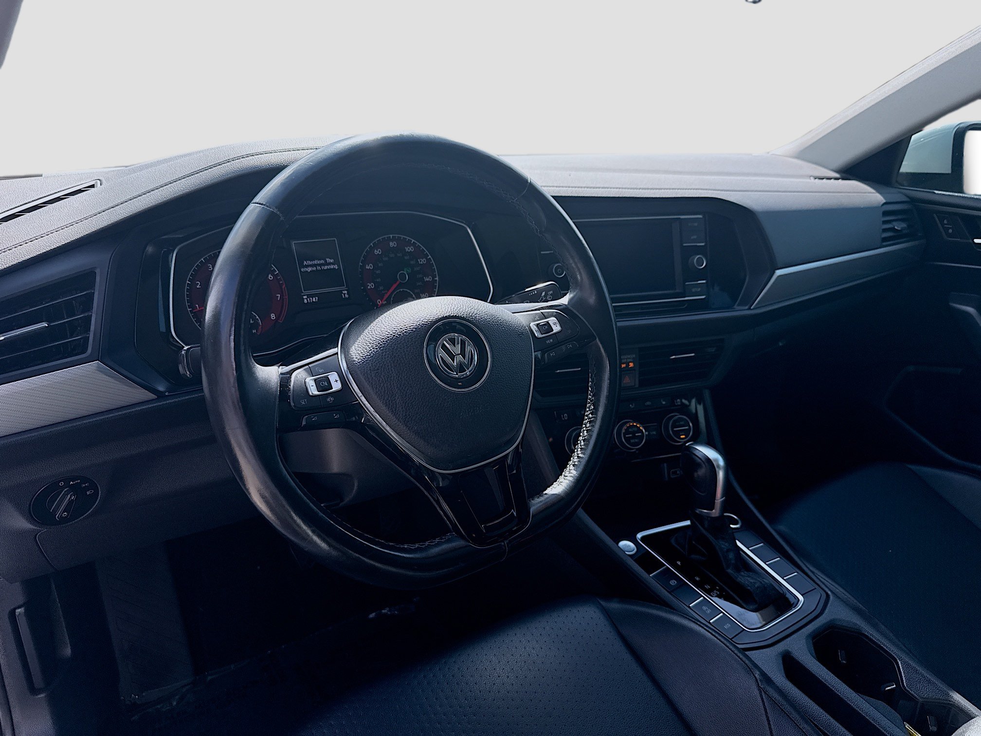 Used 2019 Volkswagen Jetta SE w/ Cold Weather Package FWD image 9