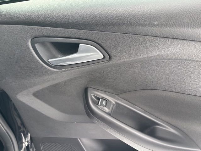 Used 2017 Ford Focus ST image 17