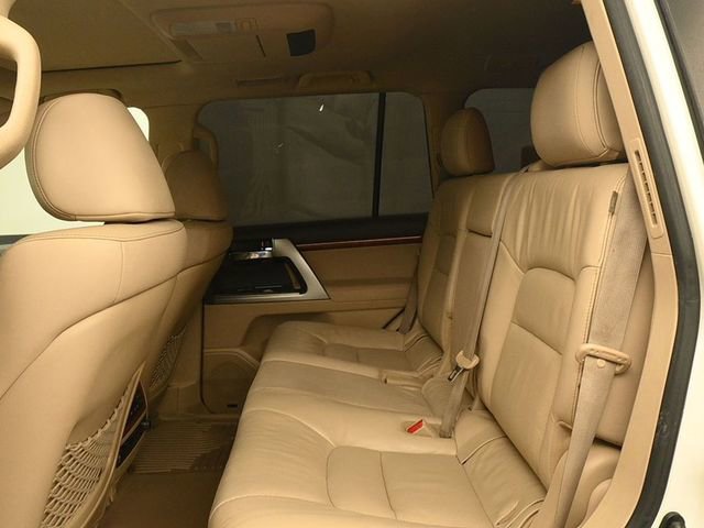 Used 2013 Toyota Land Cruiser image 10