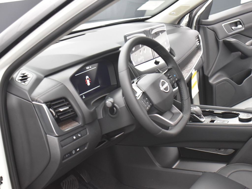 New 2026 Nissan Rogue Platinum image 7