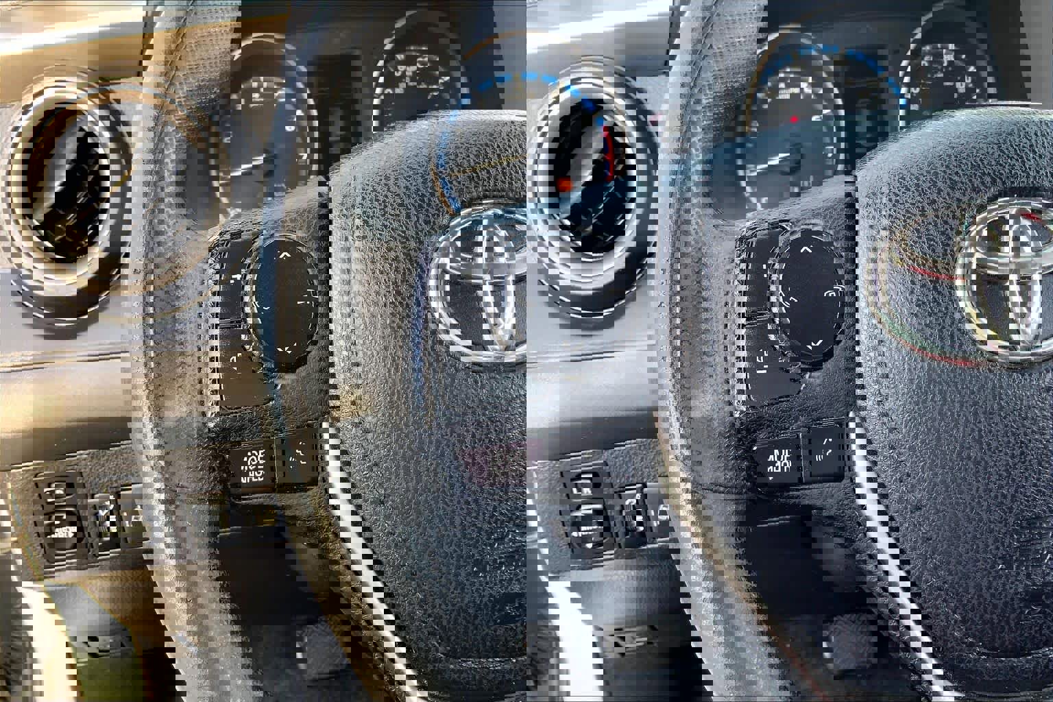 Used 2017 Toyota RAV4 LE image 22