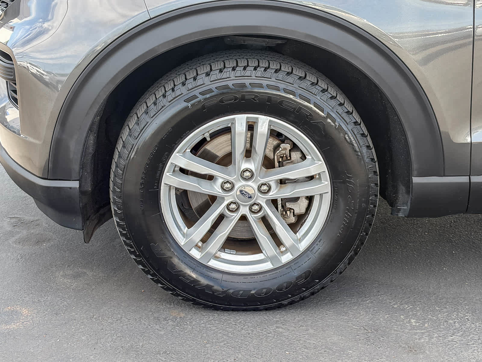 Used 2020 Ford Explorer XLT image 9