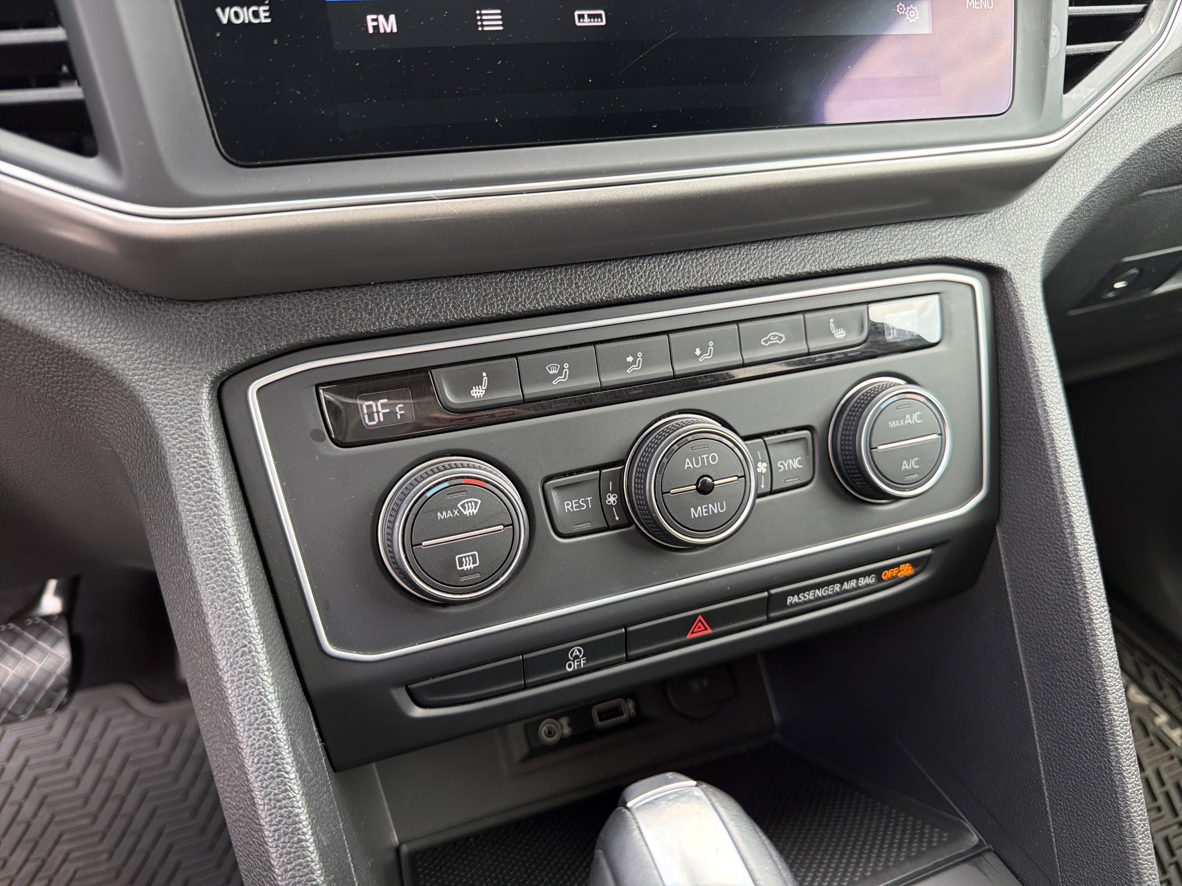 Used 2019 Volkswagen Atlas SE w/ Panoramic Sunroof Package image 21