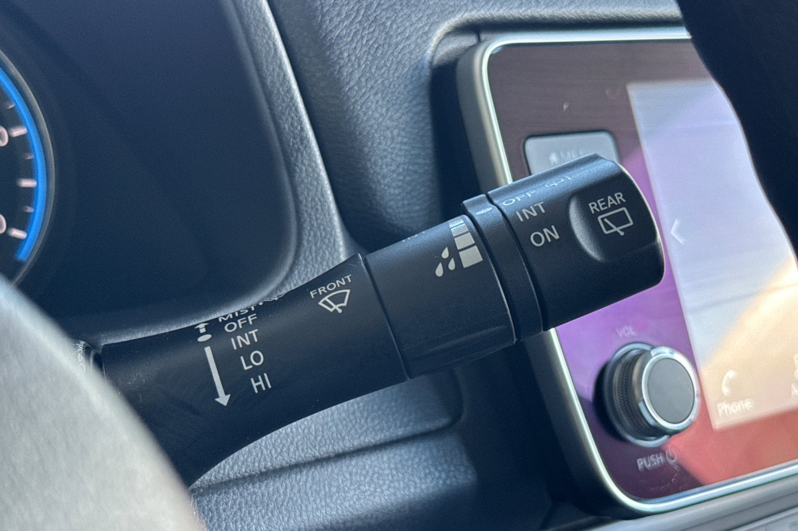 Certified 2025 Nissan Leaf S FWD image 40