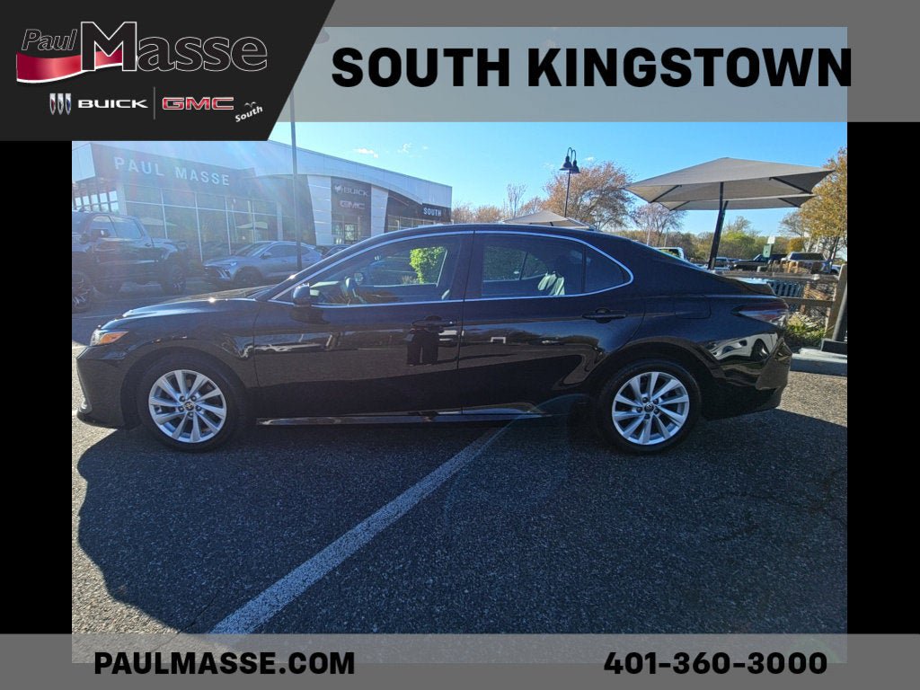 Used 2021 Toyota Camry LE FWD image 3