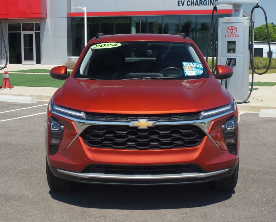 Used 2024 Chevrolet Trax LT w/ Driver Confidence Package FWD image 14