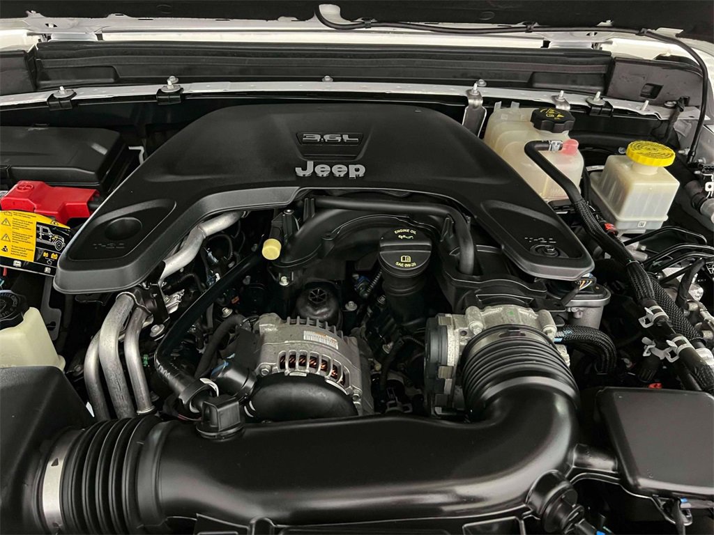 Used 2021 Jeep Gladiator Willys image 34