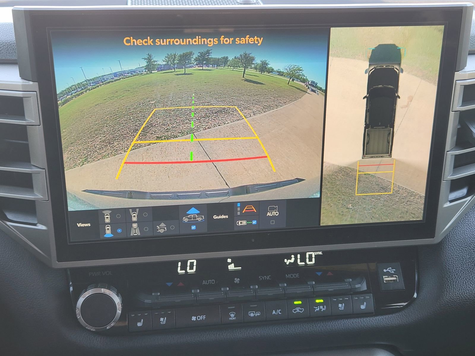 Used 2025 Toyota Tundra Limited AWD/4WD image 22