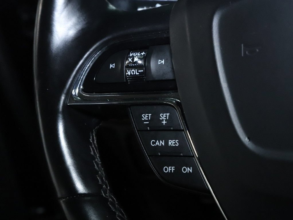 Used 2023 Lincoln Nautilus Reserve AWD/4WD image 23