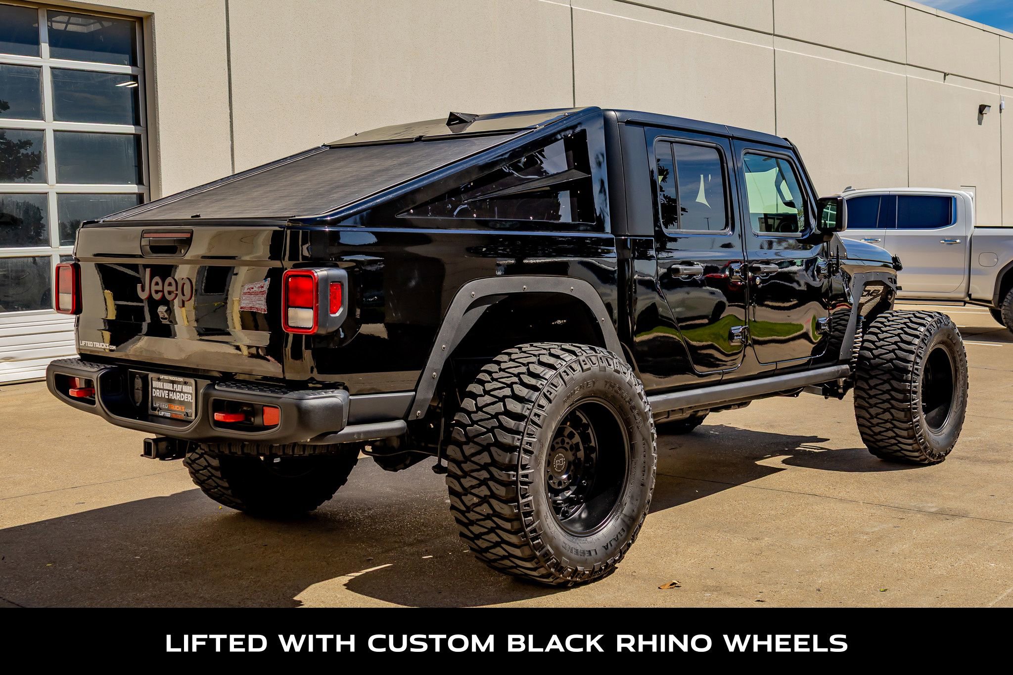 Used 2022 Jeep Gladiator Rubicon w/ Trailer Tow Package AWD/4WD image 9