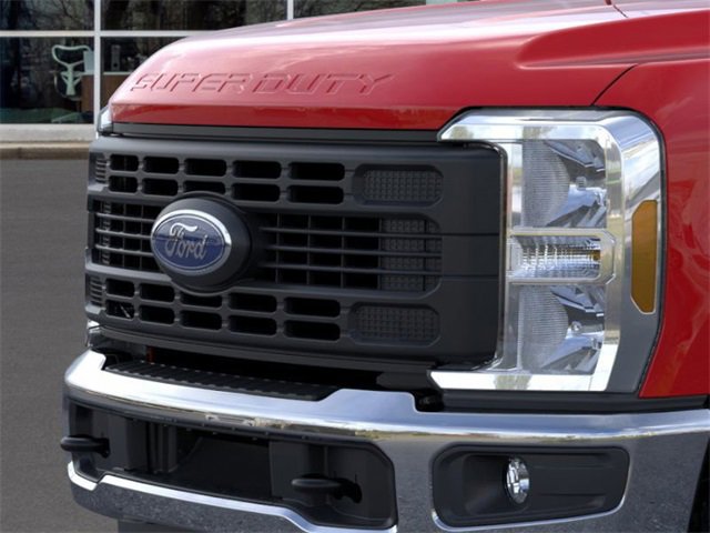 New 2026 Ford F250 XL w/ XL Chrome Package image 17