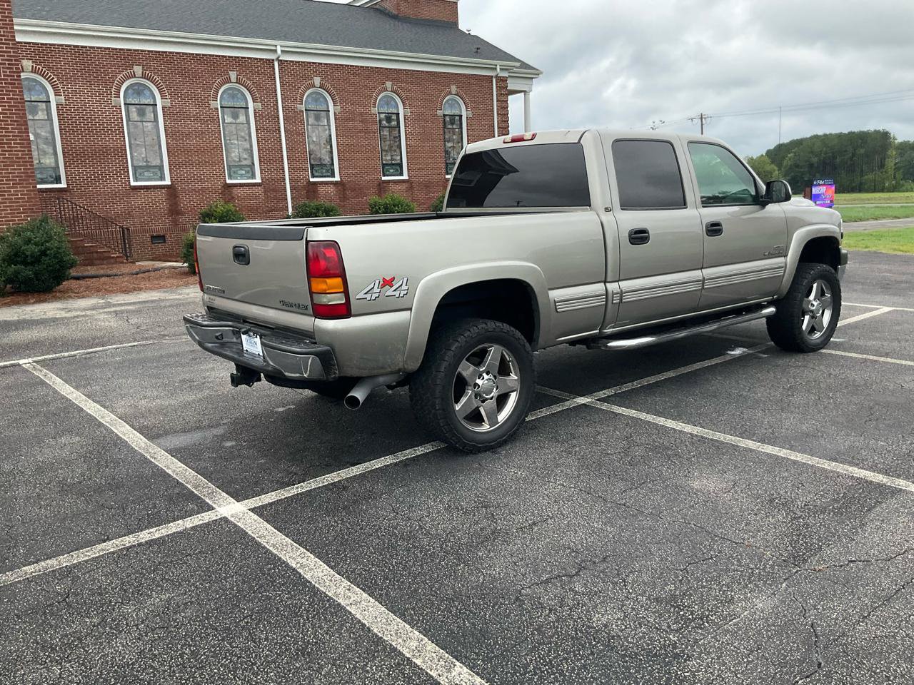Used 2002 Chevrolet Silverado 2500 LT w/ Off-Road Skid Plate Pkg AWD/4WD image 6