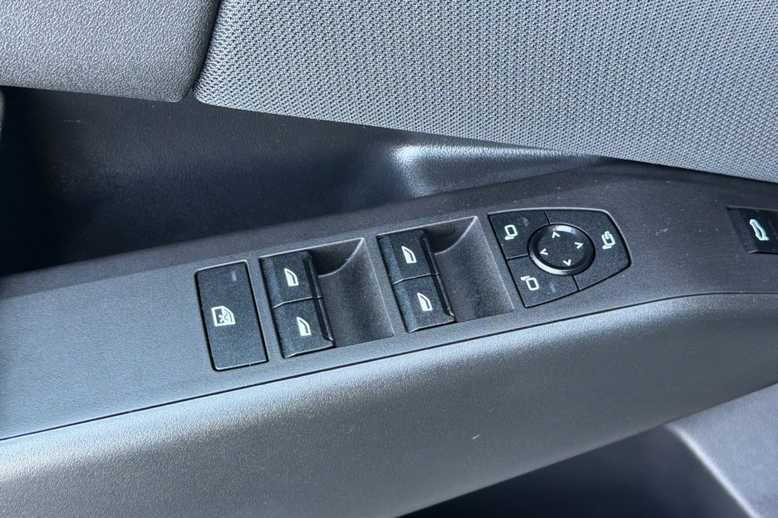 Used 2025 BMW X3 xDrive30i w/ Convenience Package image 13