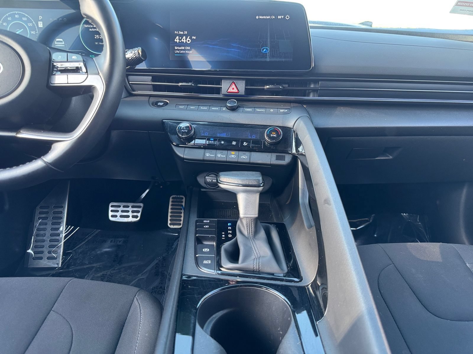 Used 2025 Hyundai Elantra SEL FWD image 10
