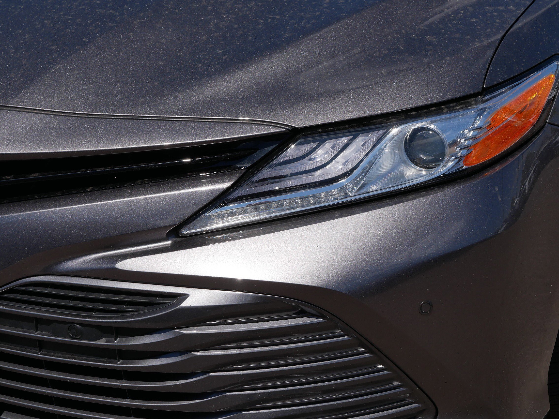 Used 2018 Toyota Camry XLE FWD image 16